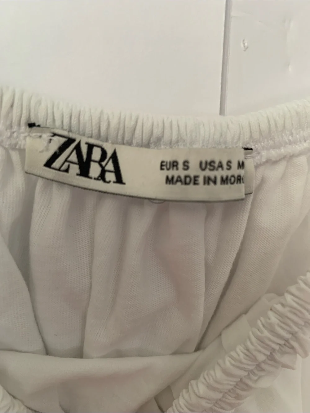Zara White Off-the-Shoulder Puff Sleeve Crop Top Size S